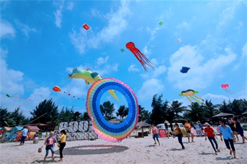 Lễ hội diều mừng Quốc khánh tại Coco Beach Camp